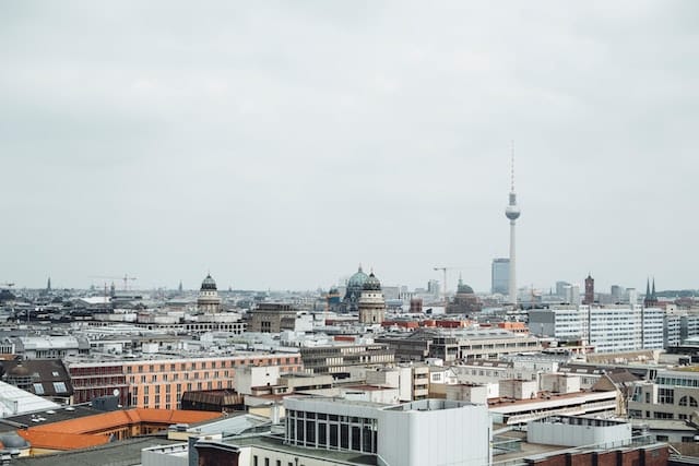 pexels-markus-spiske-1268127