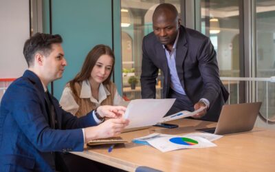 How does business banking work