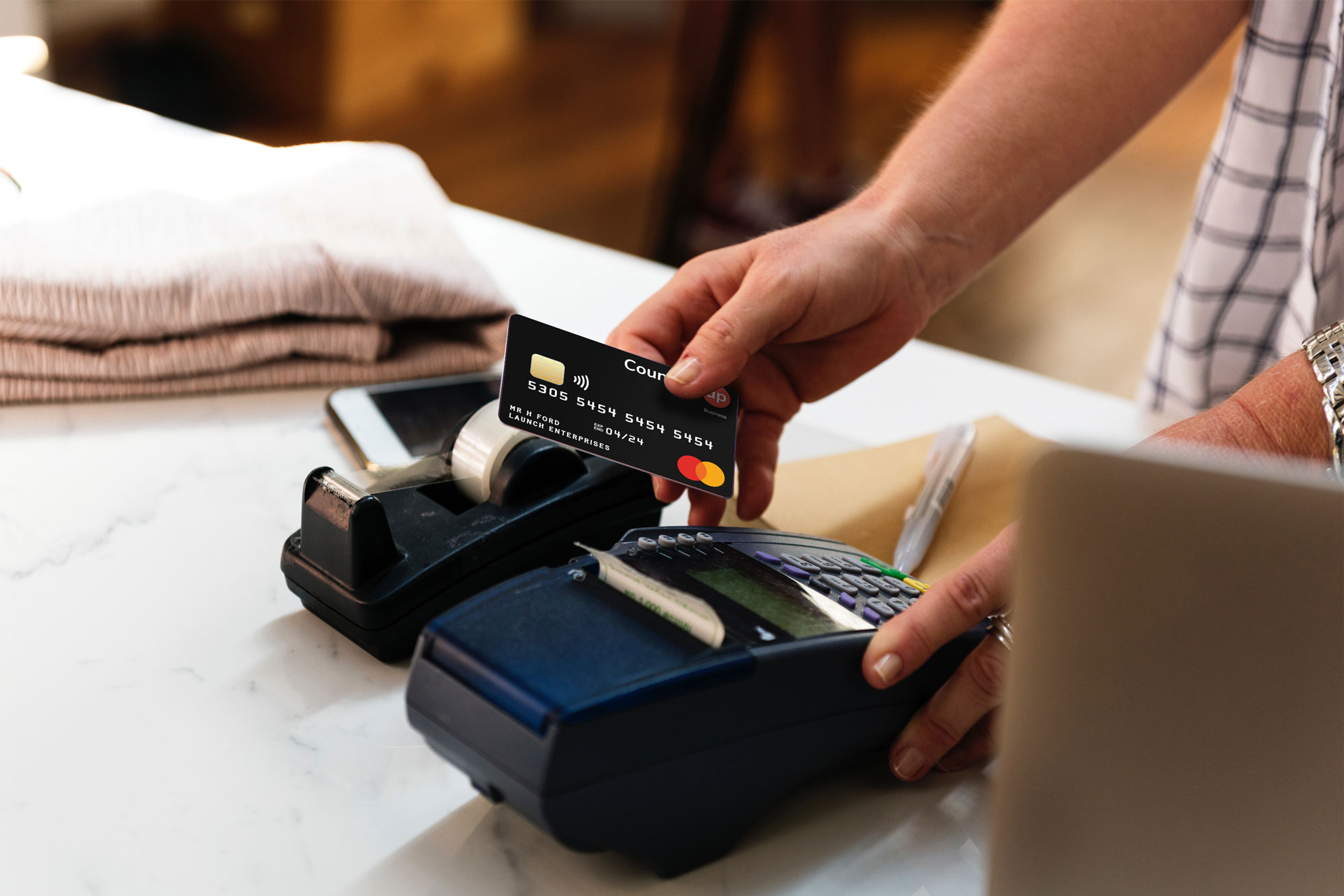 Instruction when paying with a chip-based credit card