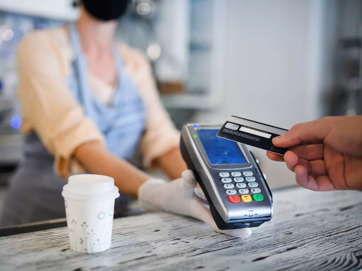 Understanding how to reset the Ingenico card machine